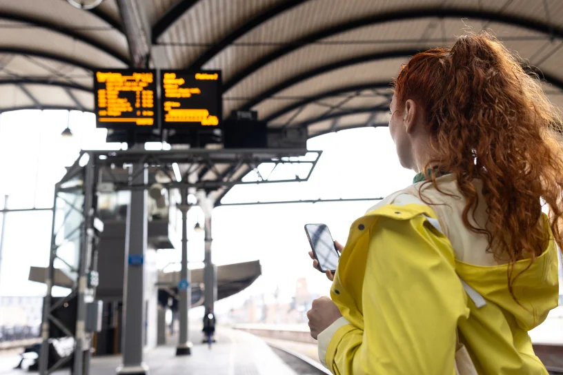 Turning timetable changes into operational control